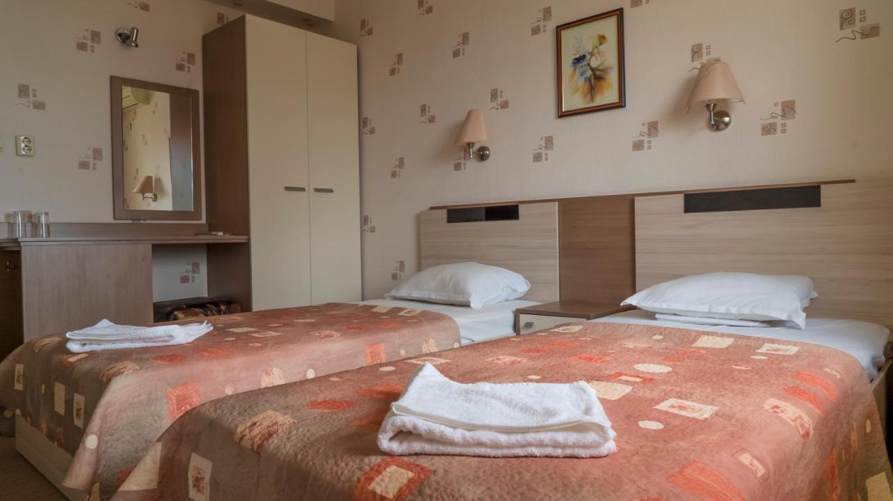 Park Hotel Persey Varna Exterior foto